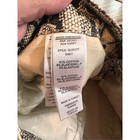 Good American size 6 or 28” snakeskin patterned jeans - Picture 4 of 4